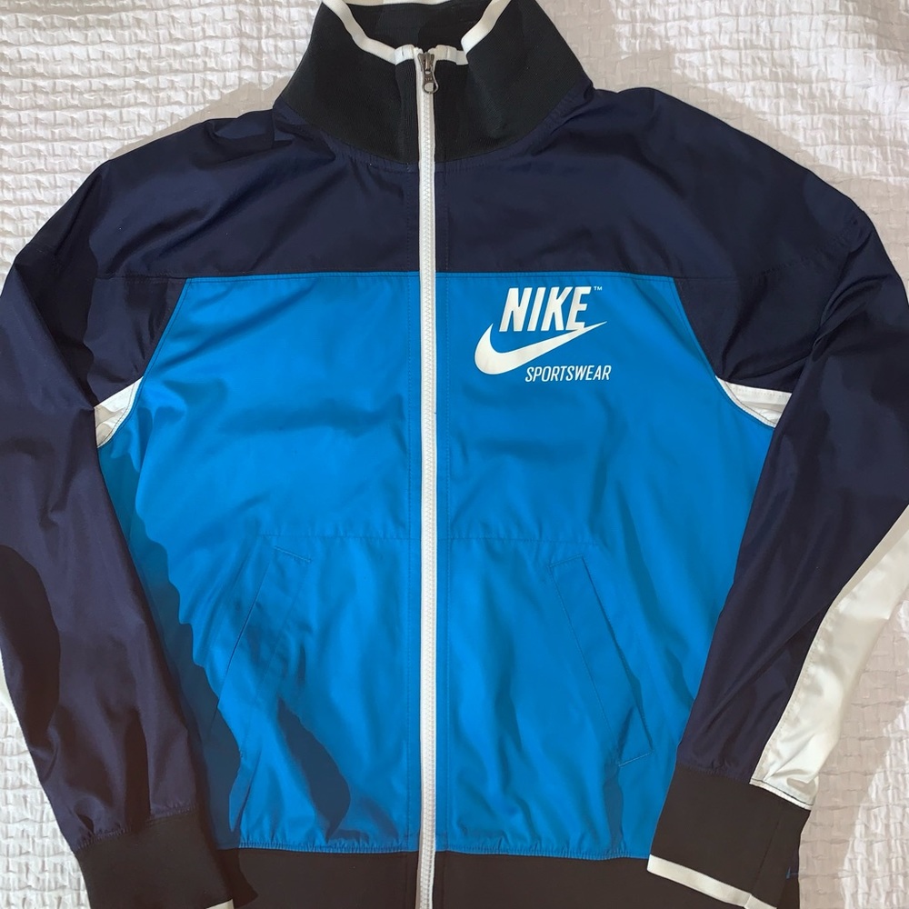 NIKE Sportswear Windrunner Jacket